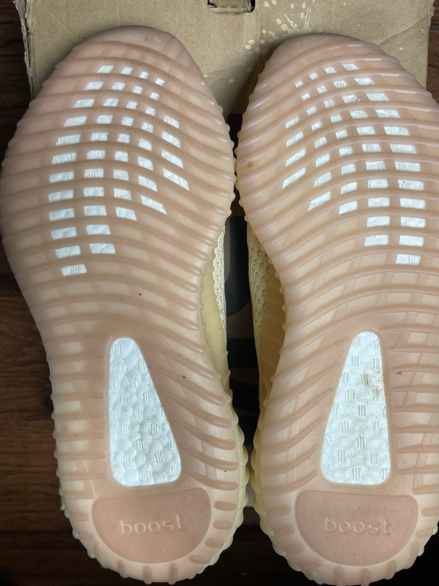 Yeezy 350 Linen (Pre-Owned)