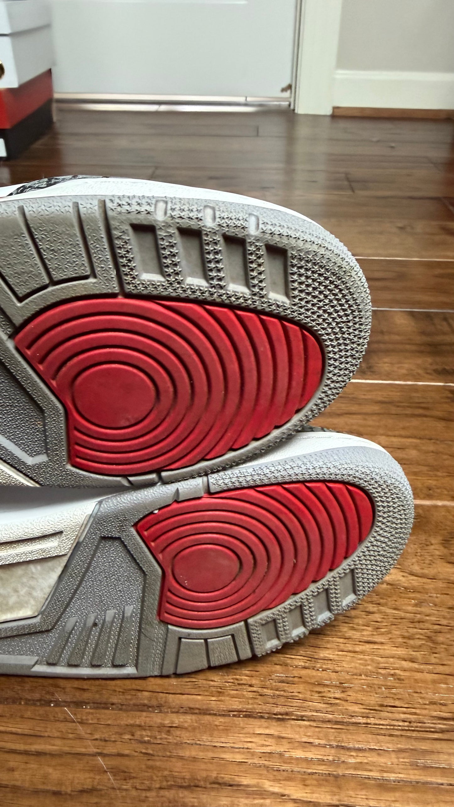 Jordan 3 Fire Red (2022) (Pre-Owned, No Box Lid)