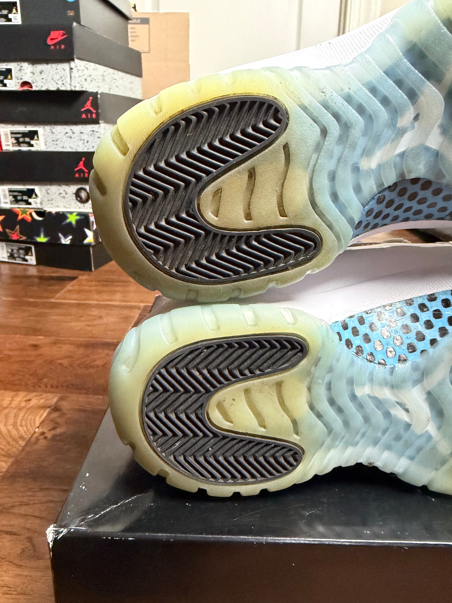 Jordan 11 Legend Blue (2024) (Pre-Owned)