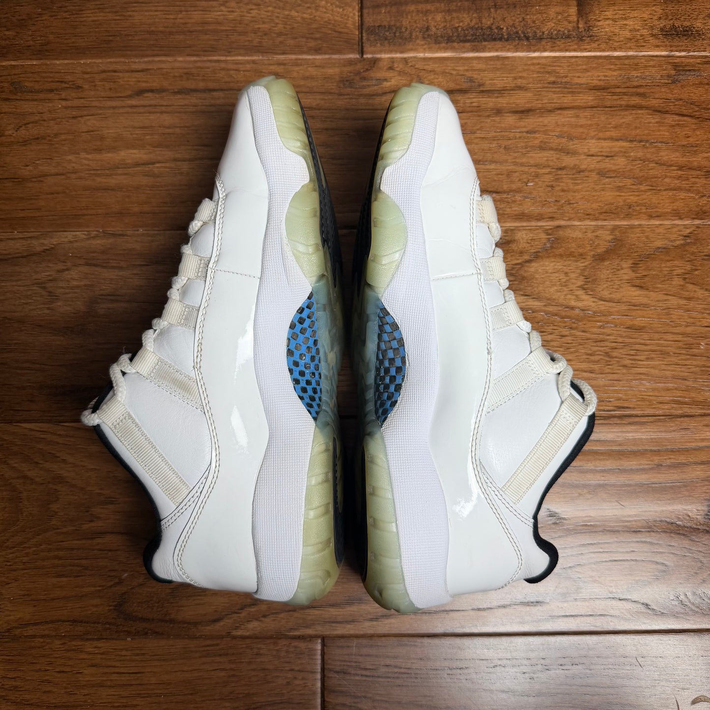 Jordan 11 Low Legend Blue (Pre-Owned, No Box)