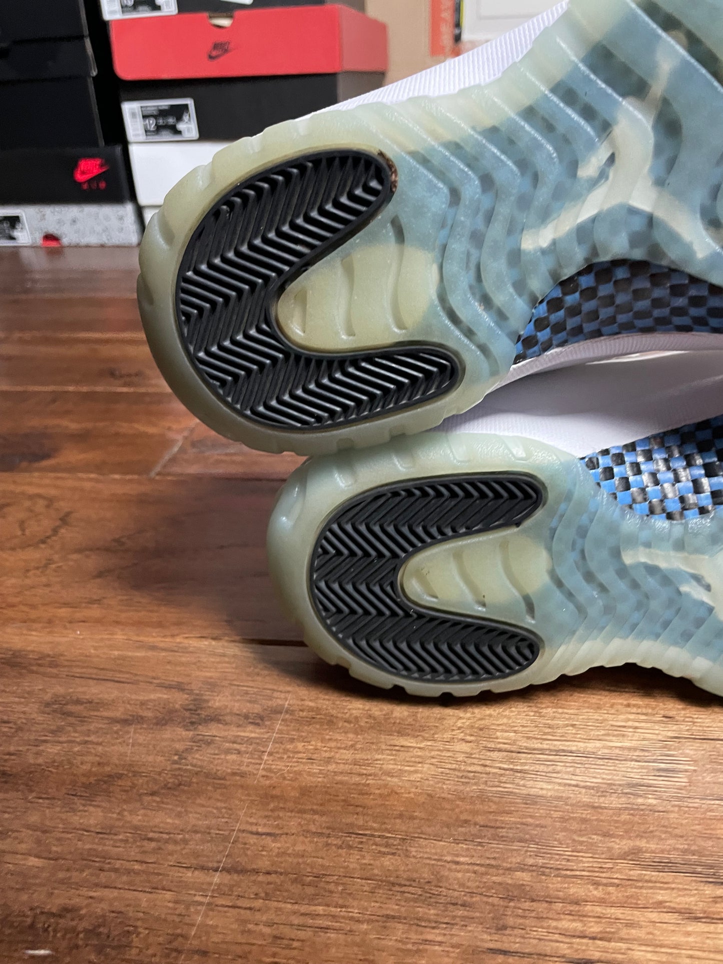 Jordan 11 Low Legend Blue (Pre-Owned, No Box)