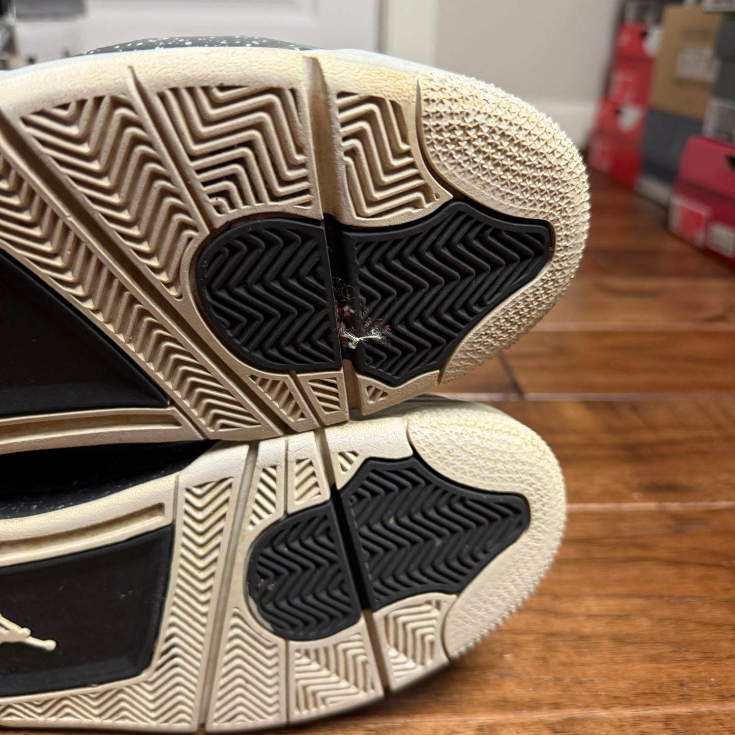 Jordan 4 Fear (2024) (Pre-Owned, No Box)