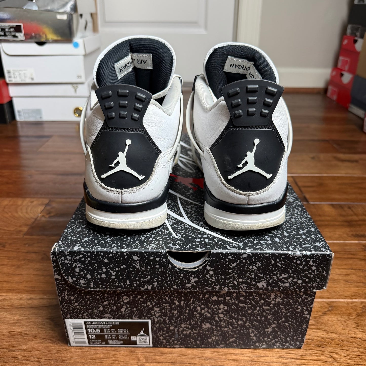Jordan 4 Military Black (Pre-Owned)