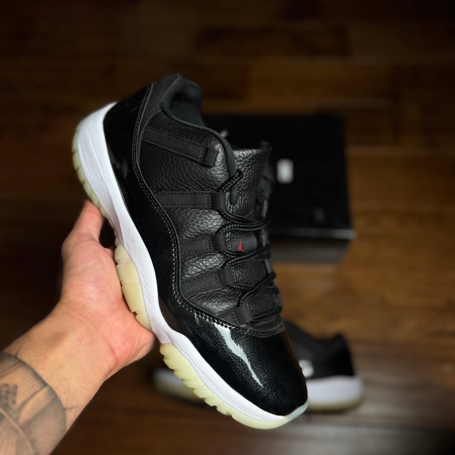 Jordan 11 Low 72-10 (Pre-Owned)