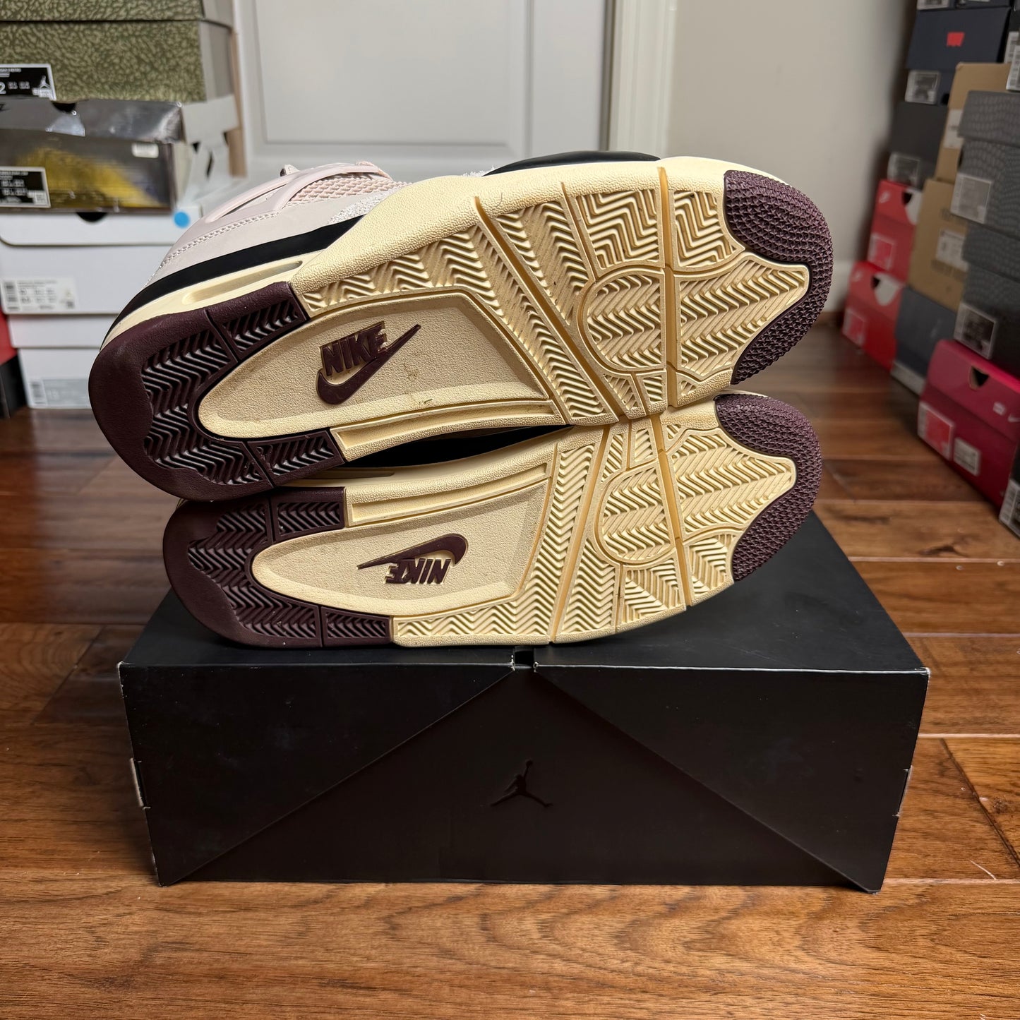 Jordan 4 A Ma Maniére W.Y.W.S. (Pre-Owned)