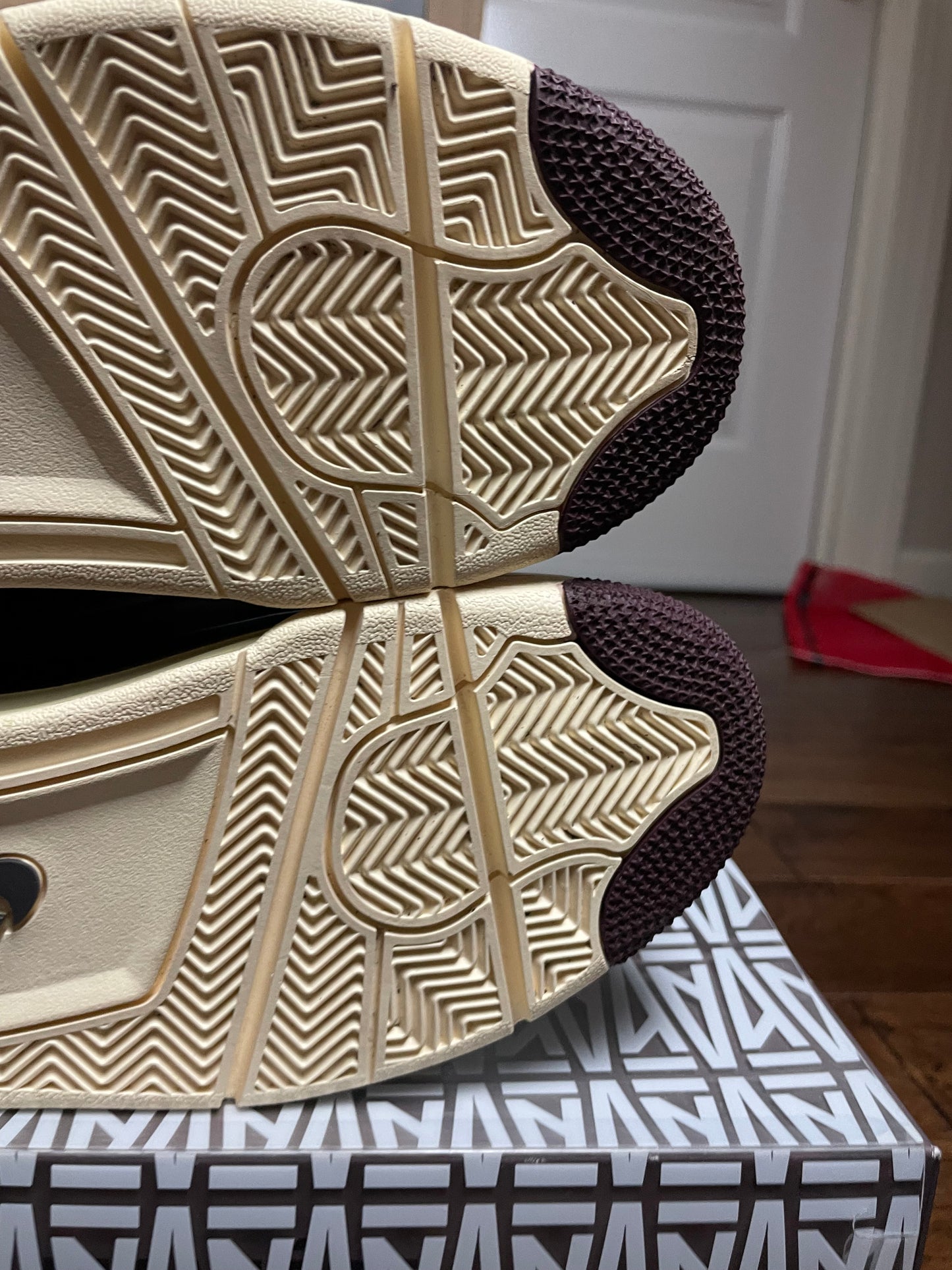 Jordan 4 A Ma Maniére Violet Ore (Pre-Owned)