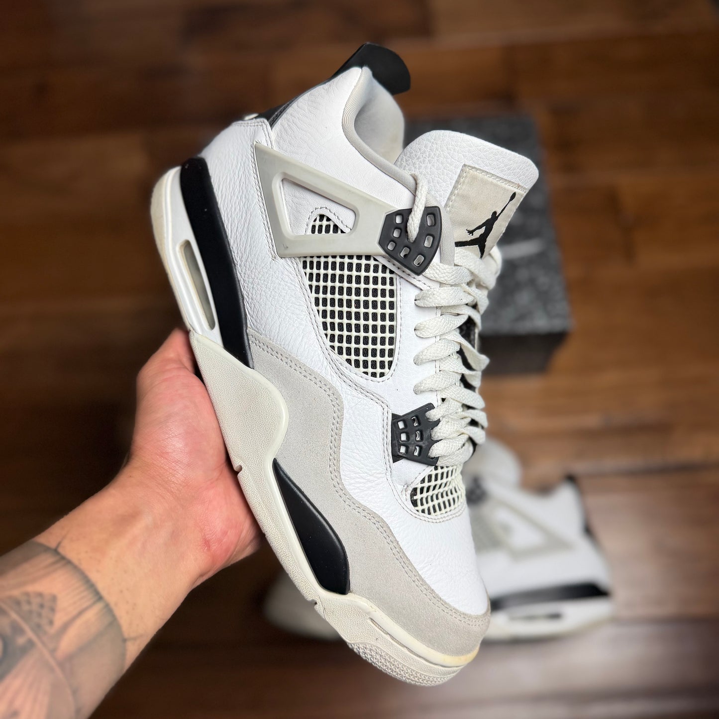 Jordan 4 Military Black (Pre-Owned)