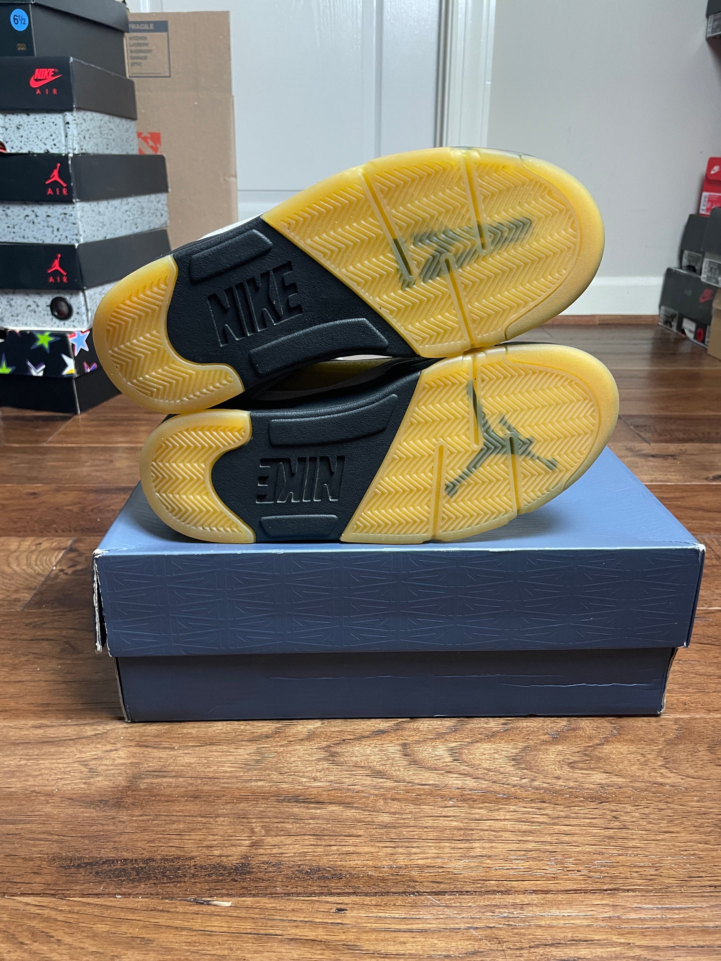 Jordan 5 A Ma Maniére (Pre-Owned)
