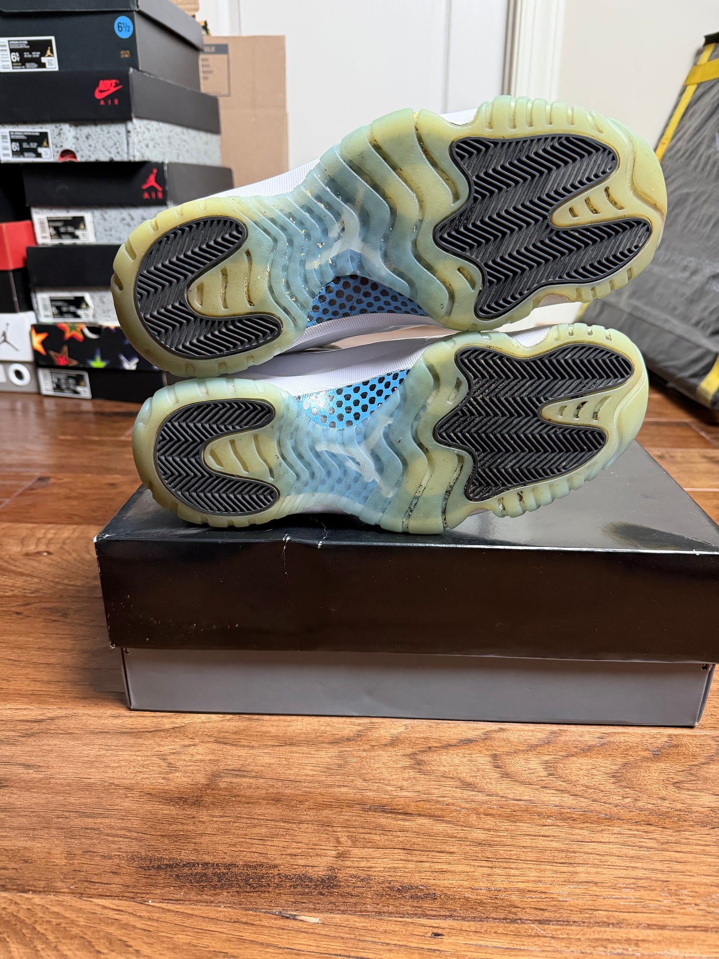 Jordan 11 Legend Blue (2024) (Pre-Owned)