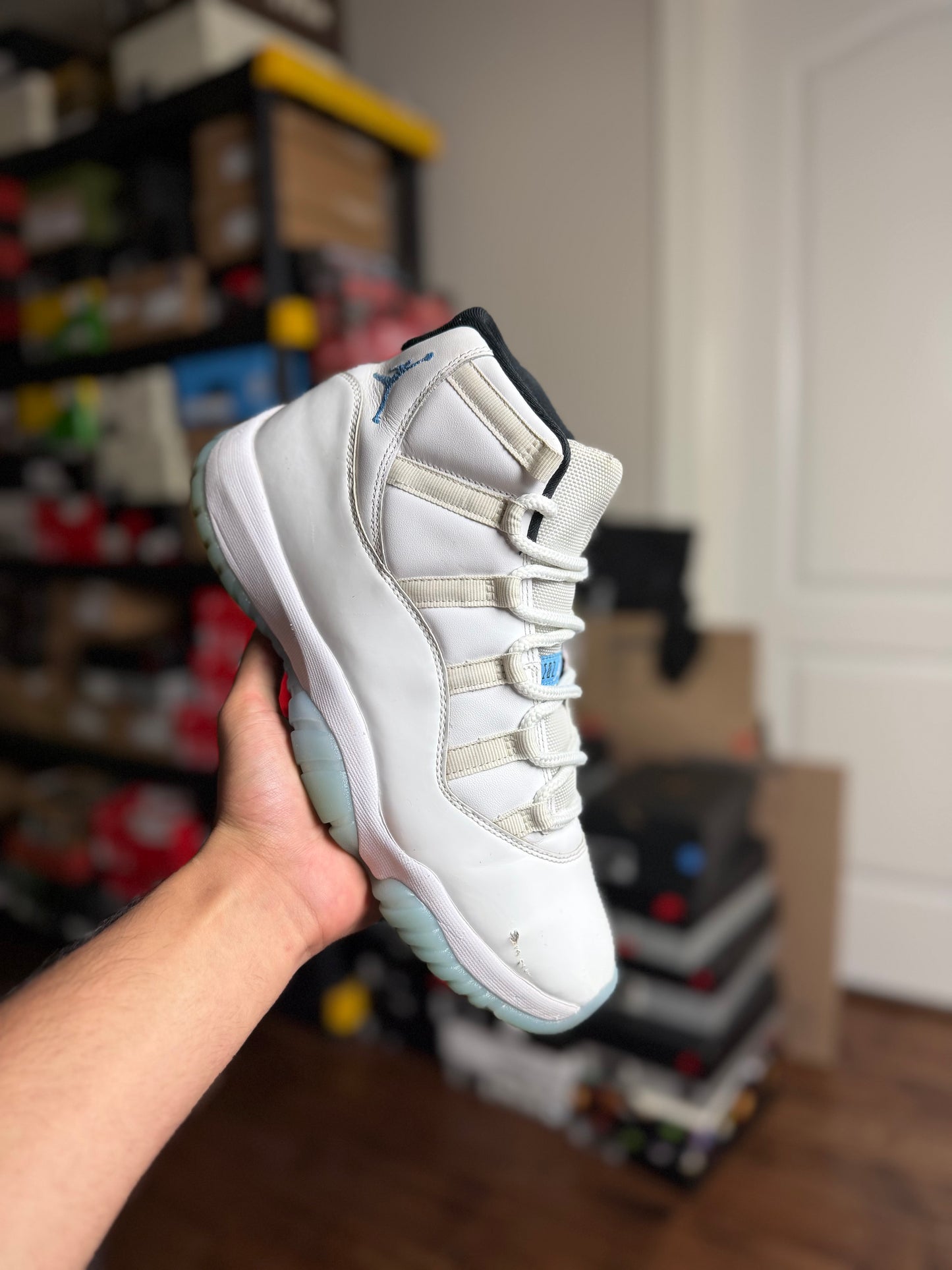 Jordan 11 Legend Blue (2024) (Pre-Owned)