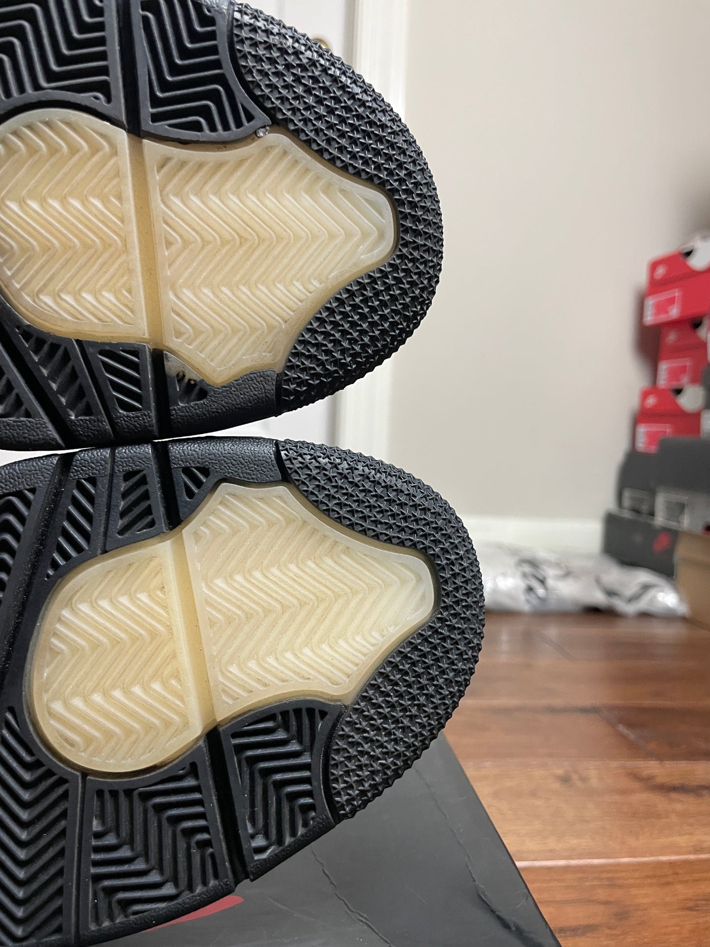Jordan 4 Travis Scott Cactus Jack (Pre-Owned)