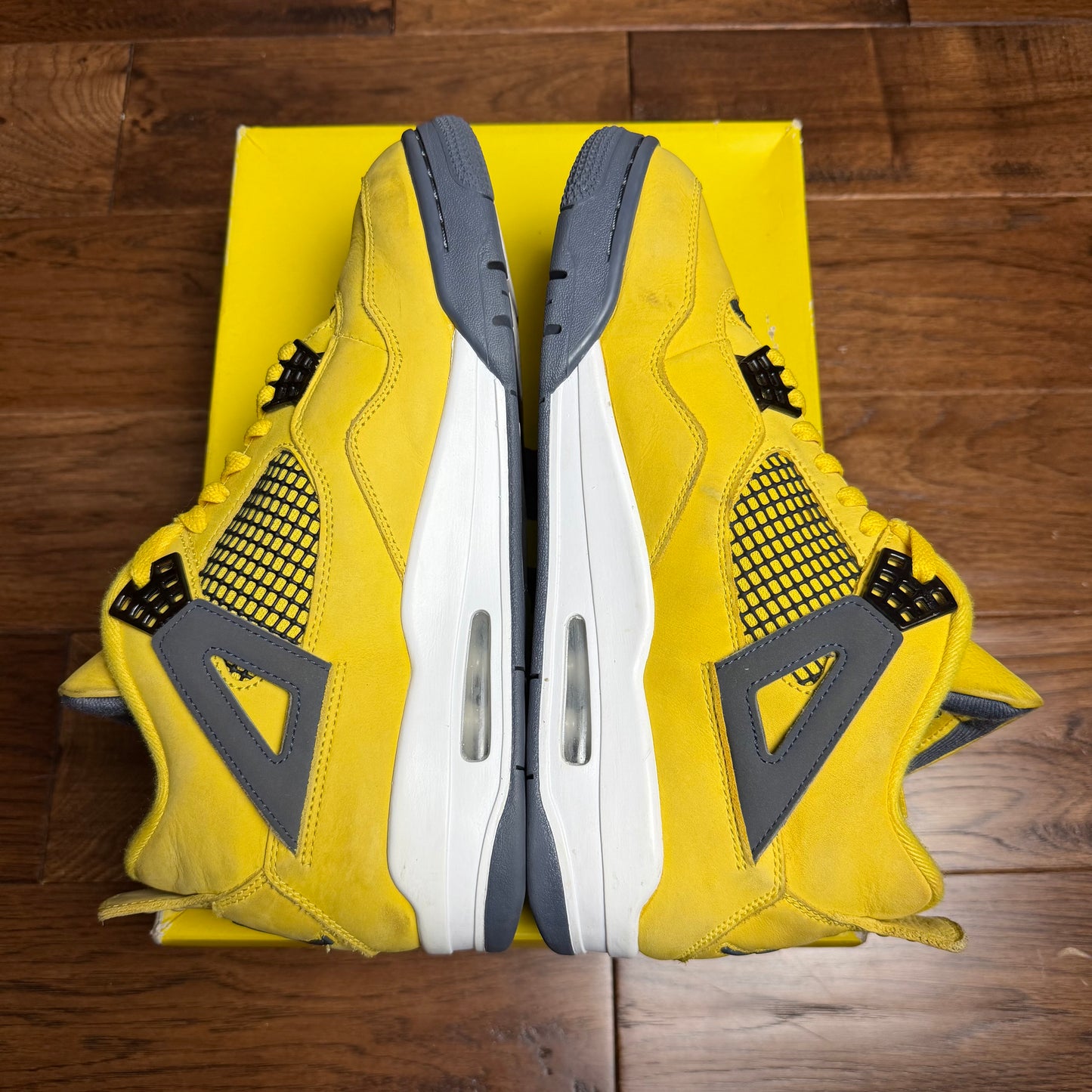 Jordan 4 Lightning (2021) (Pre-Owned)