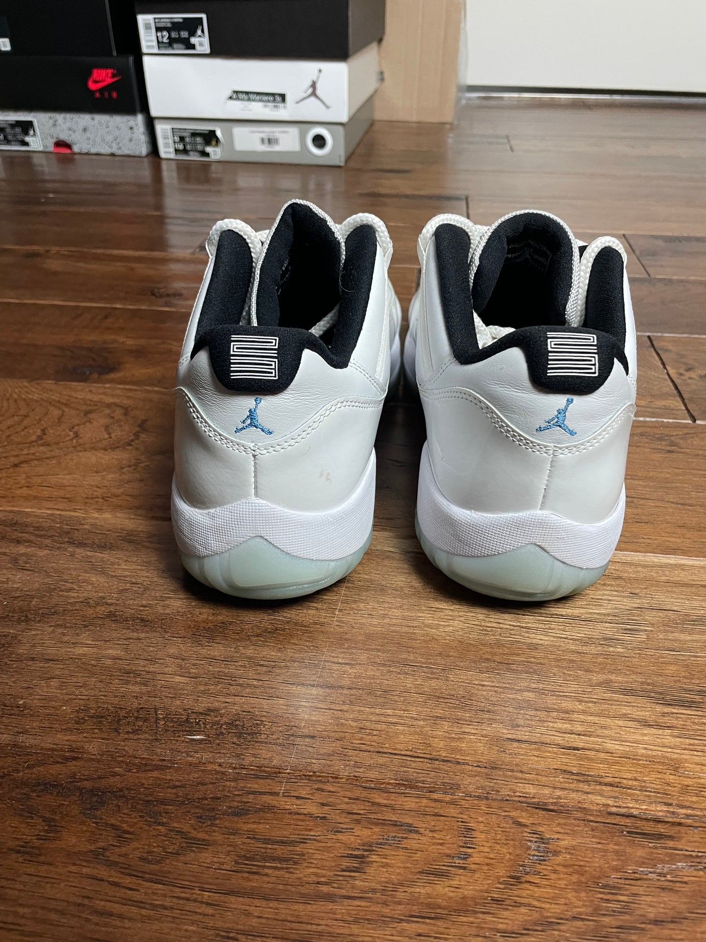 Jordan 11 Low Legend Blue (Pre-Owned, No Box)