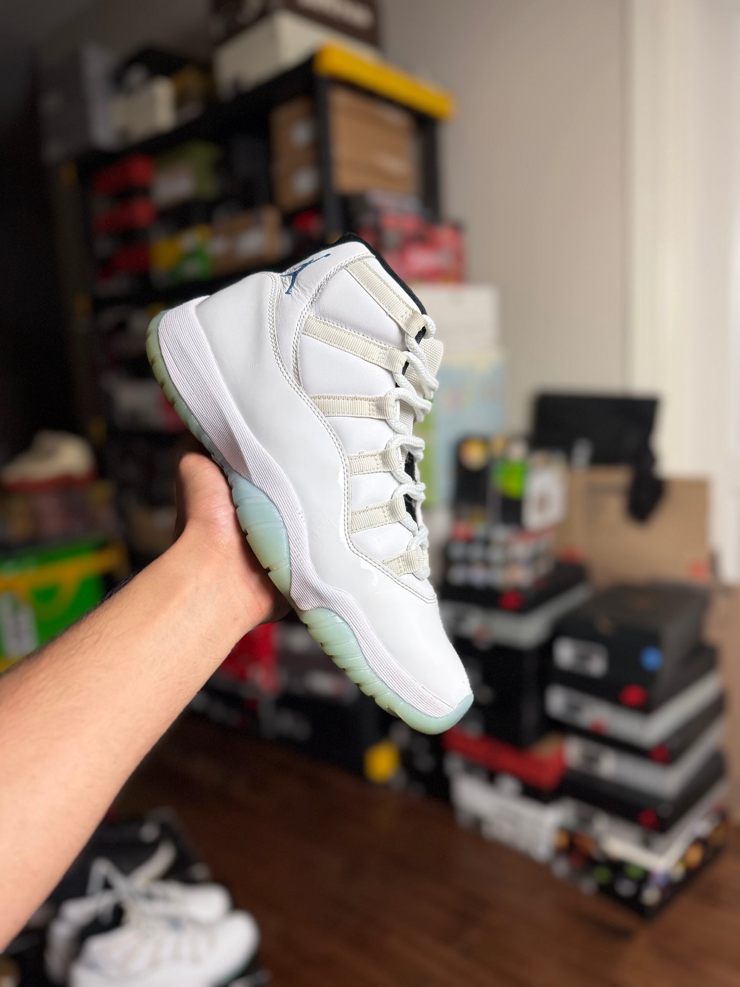 Jordan 11 Legend Blue (2024) (Pre-Owned)