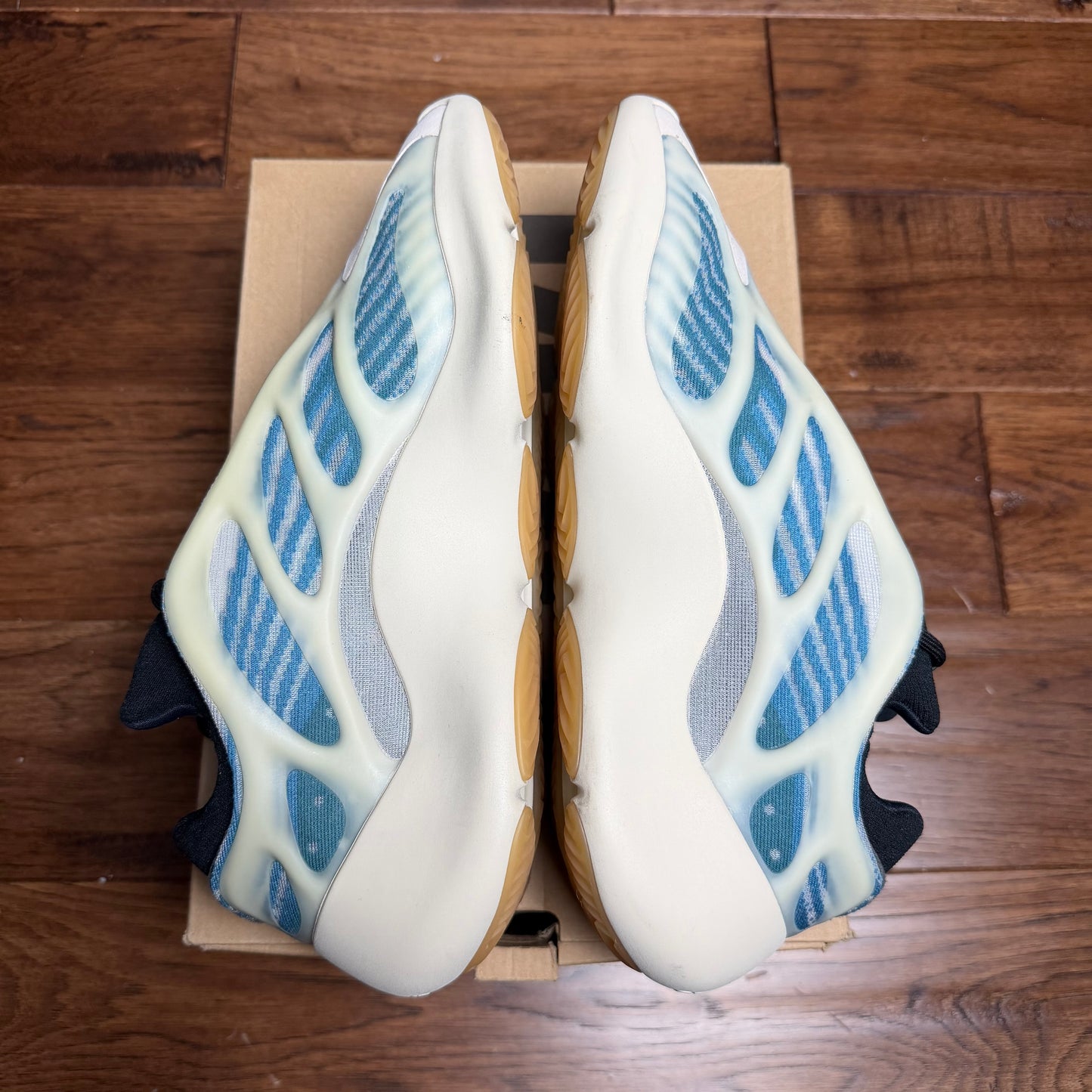 Yeezy 700 V3 Kyanite (Pre-Owned)