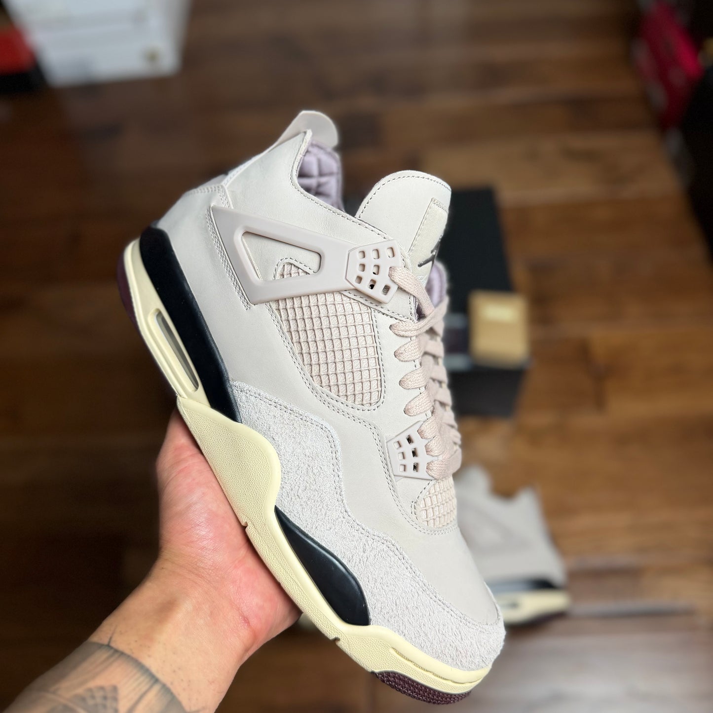Jordan 4 A Ma Maniére W.Y.W.S. (Pre-Owned)