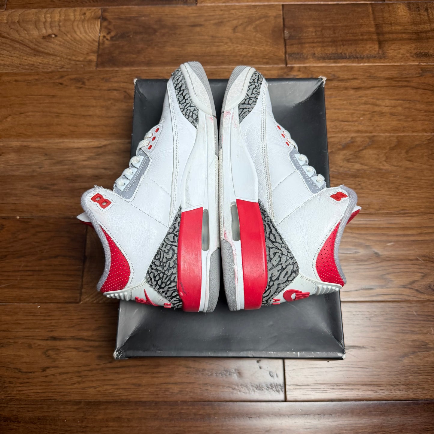 Jordan 3 Fire Red (2022)  (Pre-Owned)